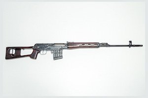 7,62-мм снайперская винтовка Драгунова (СВД). Разработана в 1958—1963 годах группой конструкторов под руководством Евгения Драгунова.