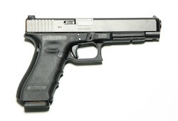 Glock 35 - спортивный вариант пистолета, разработанный на базе занменитого Glock 17. Данная модель стреляет патронами калибра .40 S&W.
